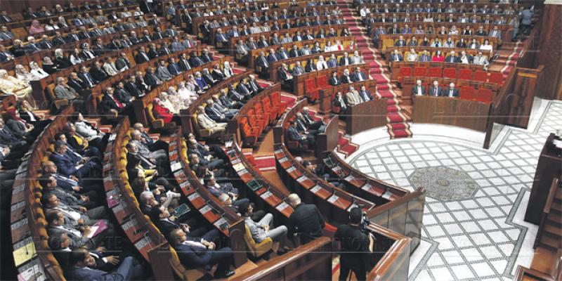 Enseignement: Au Parlement, verbiages autour de la réforme