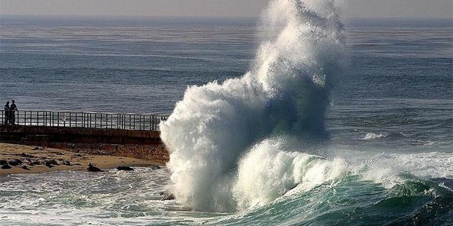 Vagues dangereuses de 4 à 6 mètres entre Assilah et Tarfaya