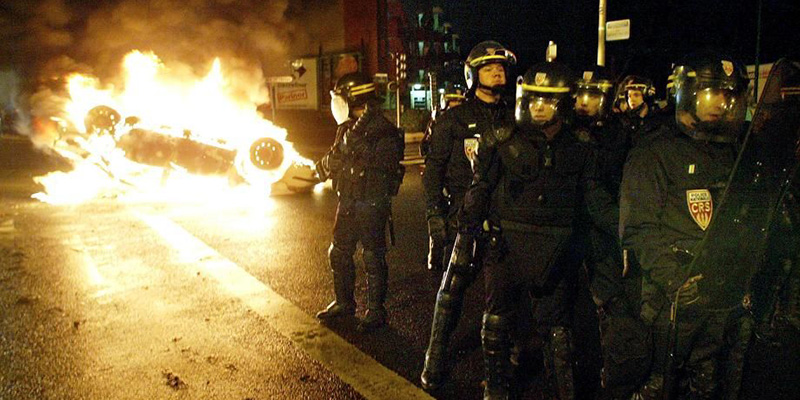 Mineur tué par la police: Les violences reprennent dans plusieurs villes françaises