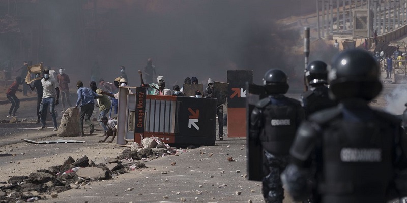 Sénégal : 15 morts et 500 arrestations suite aux violences